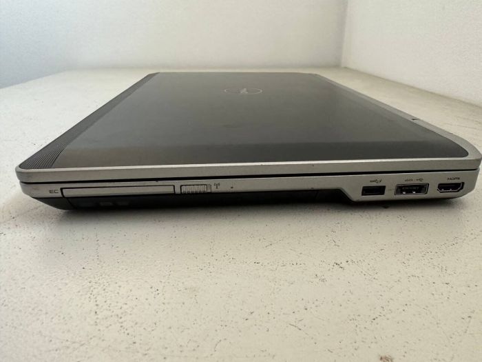 Ноутбук Б-класс Dell Latitude E6530 / 15.6" (1366x768) TN / Intel Core i5-3320M (2 (4) ядра по 2.6 - 3.3 GHz) / 8 GB DDR3 / 128 GB SSD / Intel HD Graphic 4000 / DVD-ROM / HDMI б/в - изображение 4