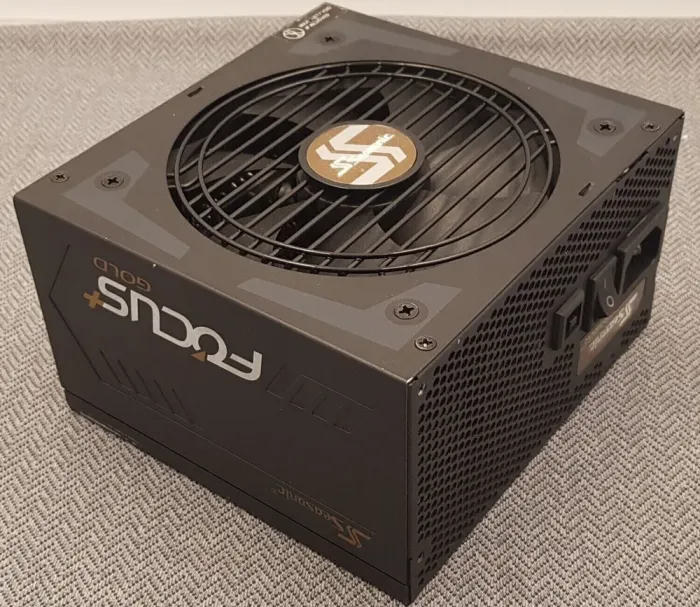 Блок живлення Seasonic Focus Plus Gold SSR-850FX / 850 Вт / 24+4(4)+6(8) pin б/в - зображення 4