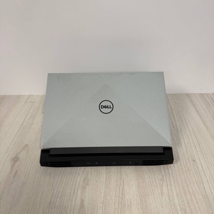 Ігровий ноутбук Б-класу Dell G15 5525 / 15,6" (1920x1080) IPS / AMD Ryzen 7 6800H (8 (16) ядер по 3,2 - 4,7 ГГц) / 16 ГБ DDR5 / 512 ГБ SSD / nVidia GeForce RTX 3050 Ti, 4 ГБ GDDR6, 128-біт / Веб-камера б/в - зображення 6