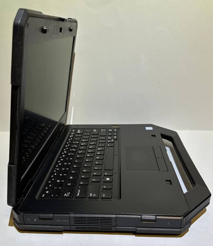Захищений ноутбук Dell Latitude 14 Rugged 5414 / 14" (1920x1080) IPS Touch / Intel Core i5-6300U (2 (4) ядра по 2,4 - 3,0 ГГц) / 16 ГБ DDR4 / 256 ГБ SSD / AMD Radeon R7 M360, 2 ГБ DDR3, 64-біт / WebCam б/в - зображення 4