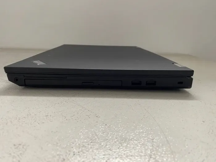 Ноутбук Б-клас Lenovo ThinkPad L560 / 15.6" (1366x768) TN / Intel Core i3-6100U (2 (4) ядра по 2.3 GHz) / 8 GB DDR3 / 128 GB SSD / Intel HD Graphics 520 / DVD-ROM б/в - зображення 4