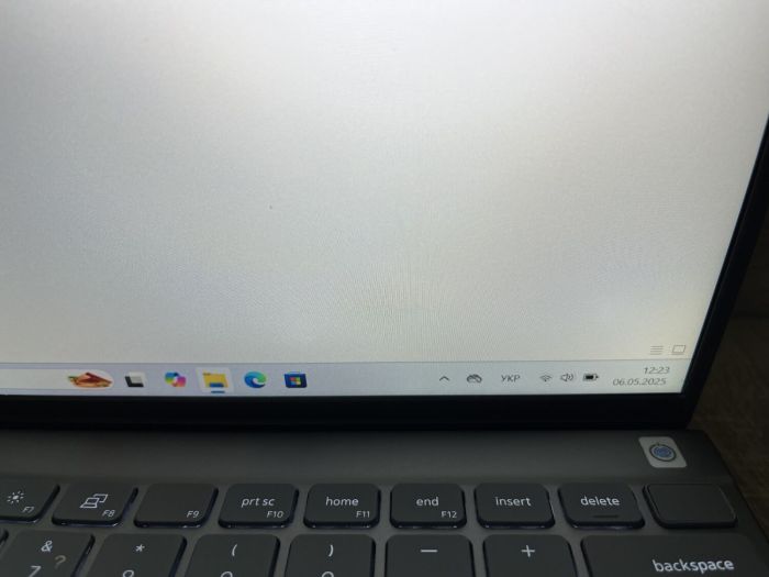 Ультрабук Б-клас Dell Inspiron 13 5310 / 13.3" (1920x1200) IPS / Intel Core i5-11320H (4 (8) ядра по 3.2 - 4.5 GHz) / 16 GB DDR4 / 512 GB SSD M.2 / Intel Iris Xe Graphics / WebCam б/в - зображення 10