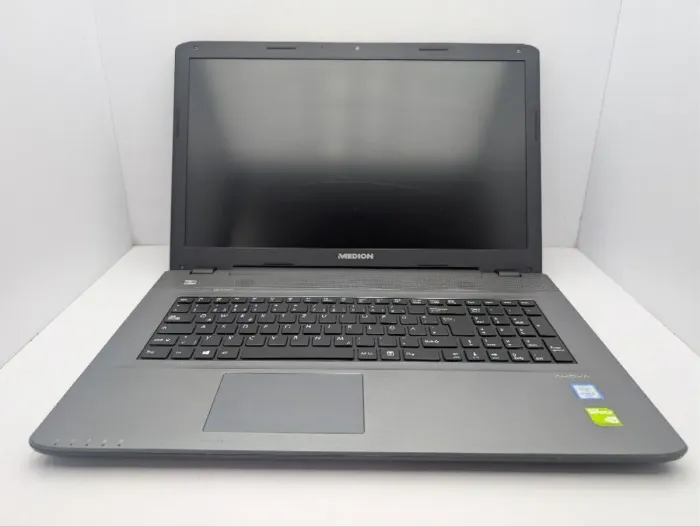 Ноутбук Medion Akoya P7641 / 17.3" (1600x900) TN / Intel Core i5-6200U (2 (4) ядра по 2.3 - 2.8 GHz) / 16 GB DDR3 / 256 GB SSD / nVidia GeForce 930M, 2 GB GDDR3, 64-bit / WebCam / DVD-ROM б/в - зображення 3