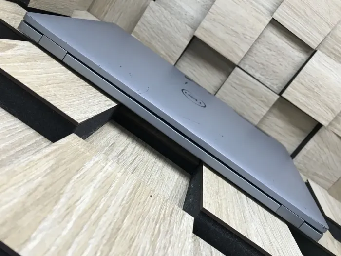 Ноутбук Б-клас Dell Latitude 5510 / 15.6" (1920x1080) IPS Touch / Intel Core i5-10310U (4 (8) ядра по 1.7 - 4.4 GHz) / 8 GB DDR4 / 256 GB SSD M.2 / Intel UHD Graphics / WebCam / USB 3.2 / HDMI / Windows 10  б/в - зображення 7