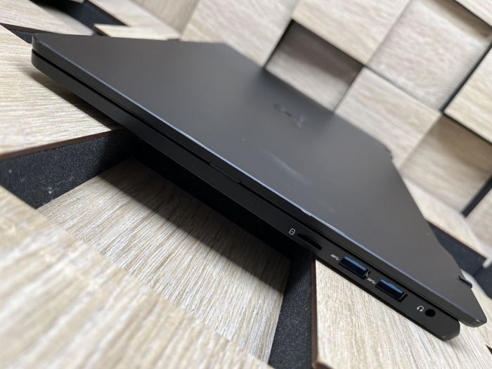 Ультрабук Б-клас Gateway GWTC71427-BK / 14.1" (1920x1080) IPS Touch / Intel Core i7-1255U (10 (12) ядер по 2.8 - 4.7 GHz) / 8 GB DDR4 / 512 GB SSD M.2 / Intel UHD Graphics / WebCam / Fingerprint б/в - зображення 6