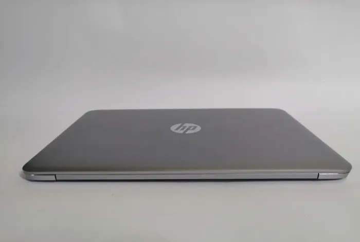 Ноутбук HP EliteBook Folio 1040 G3 / 14" (1920x1080) TN / Intel Core i5-6300U (2 (4) ядра по 2.4 - 3.0 GHz) / 16 GB DDR4 / 256 GB SSD / Intel HD Graphics 520 / WebCam / HDMI / Windows 10 Pro б/в - зображення 8