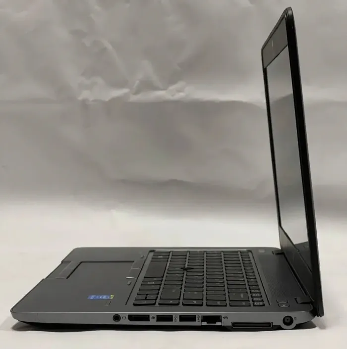 Ноутбук Б-клас HP EliteBook 840 G2 / 14" (1920x1080) TN / Intel Core i5-5200U (2 (4) ядра по 2.2 - 2.7 GHz) / 8 GB DDR3 / 500 GB HDD / Intel HD Graphics 5500 / WebCam / Windows 10 Pro б/в - зображення 6