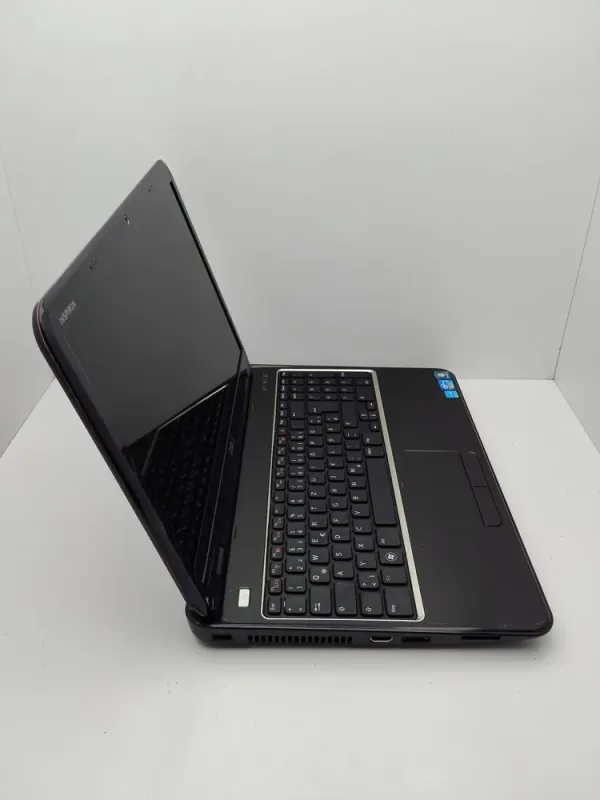 Ноутбук Dell N5110M / 15.6" (1366x768) TN / Intel Core i3-2350M (2 (4) ядра по 2.3 GHz) / 6 GB DDR3 / 320 GB HDD / nVidia GeForce GT 525M, 1 GB GDDR3, 128-bit / WebCam б/в - зображення 5