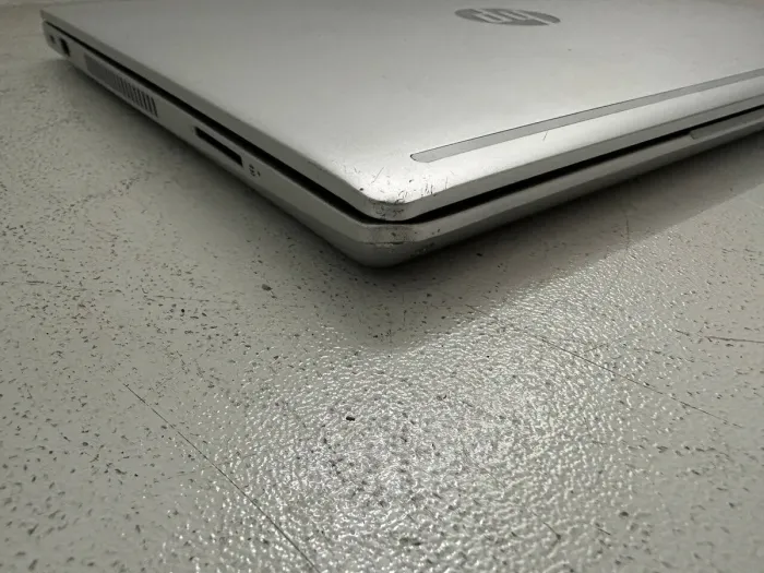 Ультрабук Б-клас HP ProBook 430 G6 / 13.3" (1366x768) TN / Intel Core i3-8145U (2 (4) ядра по 2.1 - 3.9 GHz) / 4 GB DDR3 / 128 GB SSD / Intel UHD Graphics / WebCam / HDMI б/в - зображення 5