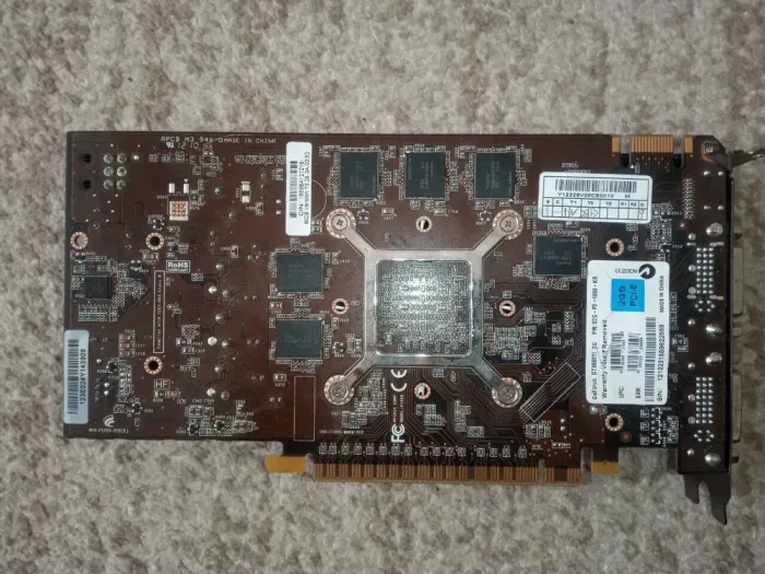 Дискретна відеокарта EVGA GeForce GTX 550 Ti, 2 GB GDDR5, 192-bit / 1x mini-HDMI, 2x DVI б/в - зображення 3