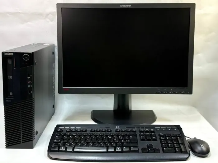 Комплект ПК: Lenovo ThinkCentre M91p SFF / Intel Core i3-2120 (2 (4) ядра по 3.3 GHz) / 8 GB DDR3 / 120 GB SSD / Intel HD Graphics 2000 / DVD-ROM + Монітор Б-клас Lenovo ThinkVision LT2452pwC / 24" (1920x1200) TN + Клавіатура, мишка,б/в - зображення 2