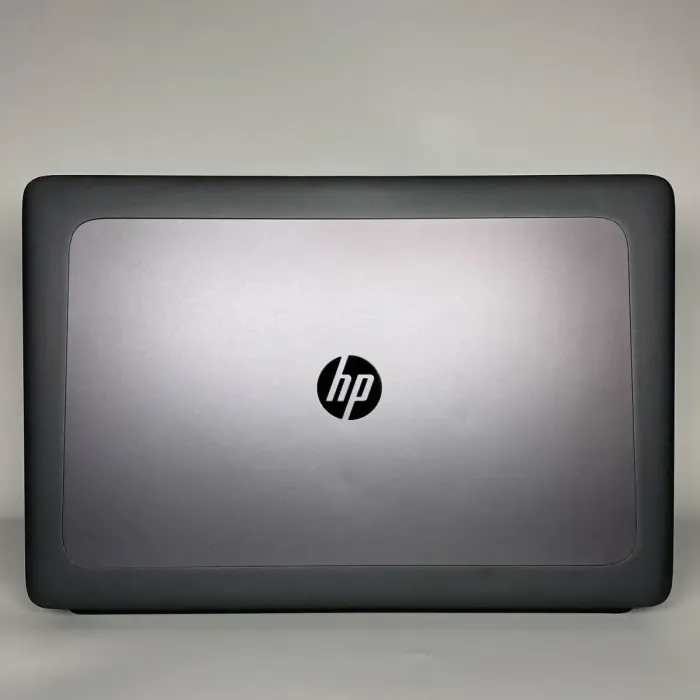 Мобільна робоча станція Б-класу HP zBook 17 G4 / 17,3" (1920x1080) IPS / Intel Xeon E3-1505M v6 (4 (8) ядра по 3.0 - 4.0 GHz) / 16 GB DDR4 / 500 GB SSD / nVidia Quadro P5000, 16 GB GDDR5X, 256-bit / WebCam / Fingerprint б/в - зображення 8