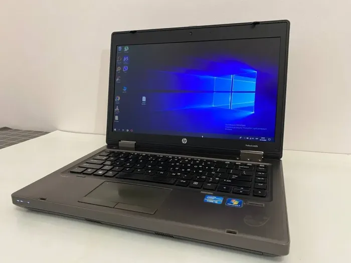 Ноутбук HP ProBook 6460b / 14" (1366x768) TN / Intel Core i5-2410M (2 (4) ядра по 2.3 - 2.9 GHz) / 8 GB DDR3 / 500 GB HDD / Intel HD Graphic 3000 / WebCam / DVD-ROM / Новая АКБ б/в - зображення 2