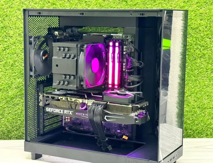 Ігровий ПК Hyte Y60 Black Tower / Intel Core i7-13700KF (16 (24) ядер по 2.5 - 5.4 GHz) / 32 GB DDR5 / 1000 GB SSD / nVidia GeForce RTX 3090, 24 GB GDDR6X, 384-bit / 1000W / Win 11 - зображення 3