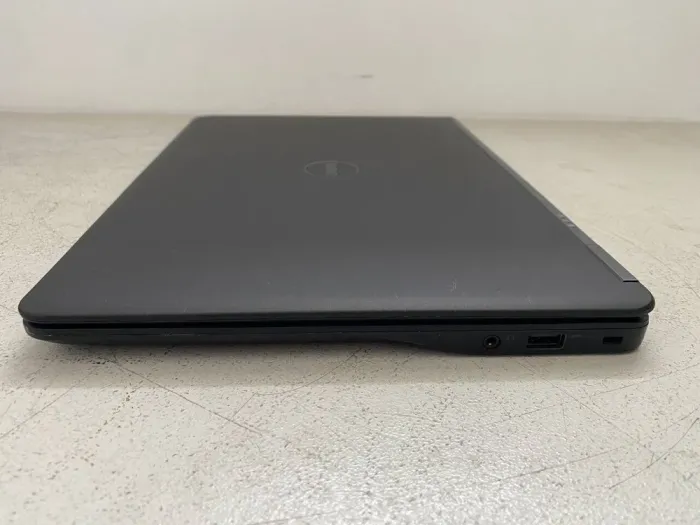 Ультрабук Dell Latitude E7450 / 14" (1920x1080) TN / Intel Core i5-5300U (2 (4) ядра по 2.3 - 2.9 GHz) / 8 GB DDR3 / 128 GB SSD / Intel HD Graphics 5500 / WebCam б/в - зображення 4