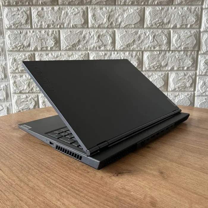 Ігровий ноутбук Б-клас Lenovo Legion 5 15IMH05H / 15.6" (1920x1080) IPS / Ryzen 7 4800H (8 (16) ядер по 2.9 - 4.2 GHz) / 16 GB DDR4 / 512 GB SSD / nVidia GeForce GTX 1660 Ti, 6 GB GDDR6, 192-bit б/в - зображення 6