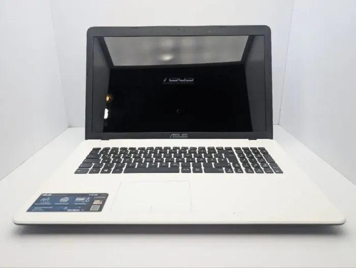 Ноутбук Asus F751M / 17.3" (1600x900) TN / Intel Celeron N2940 (4 ядра по 1.83 - 2.25 GHz) / 8 GB DDR3 / 120 GB SSD / Intel HD Graphics / WebCam / DVD-ROM б/в - зображення 3