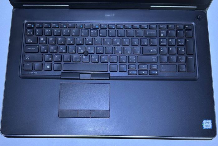 Мобільна робоча станція Dell Precision 7720 / 17,3" (1920x1080) IPS / Intel Core i7-7920HQ (4 (8) ядра по 3,1 - 4,1 ГГц) / 16 ГБ DDR4 / 512 ГБ SSD / nVidia Quadro P3000, 6 ГБ GDDR5, 192-біт / Веб-камера / Windows 11 Pro б/в - изображение 2