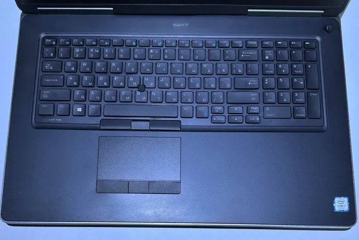 Мобільна робоча станція Dell Precision 7720 / 17,3" (1920x1080) IPS / Intel Core i7-7920HQ (4 (8) ядра по 3,1 - 4,1 ГГц) / 16 ГБ DDR4 / 512 ГБ SSD / nVidia Quadro P3000, 6 ГБ GDDR5, 192-біт / Веб-камера / Windows 11 Pro б/в - зображення 2