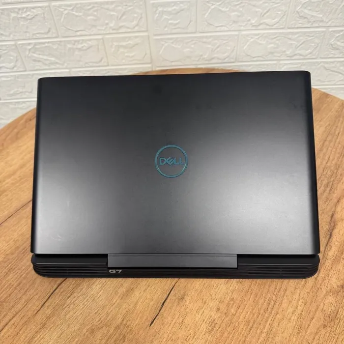 Ігровий ноутбук Dell G7 15 7588 / 15.6" (1920x1080) IPS / Intel Core i7-8750H (6 (12) ядер по 2.2 - 4.1 GHz) / 16 GB DDR4 / 512 GB SSD / nVidia GeForce GTX 1060 Max-Q, 6 GB GDDR5, 192-bit / WebCam б/в - зображення 3