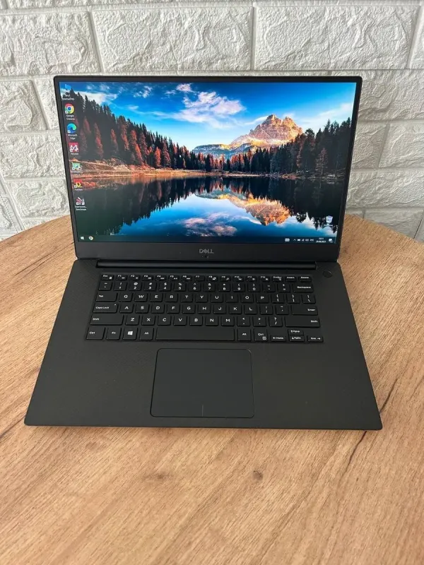 Мобільна робоча станція Б-клас Dell Precision 5530 / 15.6" (1920x1080) IPS / Intel Xeon E-2176M (6 (12) ядер по 2.7 - 4.4 GHz) / 16 GB DDR4 / 512 GB SSD / nVidia Quadro P1000, 4 GB GDDR5, 128-bit / WebCam / HDMI б/в - зображення 2