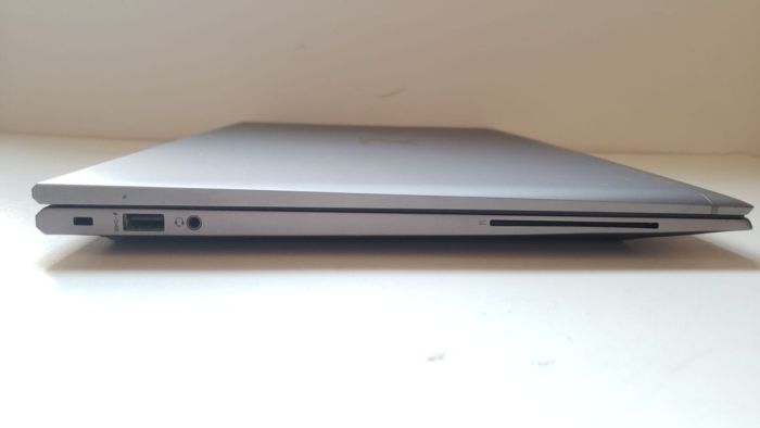 Ноутбук HP ZBook Firefly 15 G7 / 15.6" (1920x1080) IPS / Intel Core i7-10610U (4 (8) ядра по 1.8 - 4.9 GHz) / 16 GB DDR4 / 512 GB SSD M.2 / Intel UHD Graphics / WebCam б/в - зображення 4