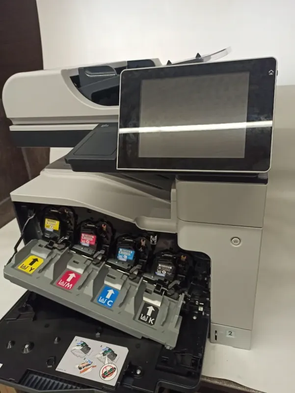 МФУ HP LaserJet Enterprise 700 color M775dn / Лазерний кольоровий друк / 600x600 dpi / A3 / 30 стор/хв / Ethernet, USB 2.0 / ePrint б/в - зображення 4