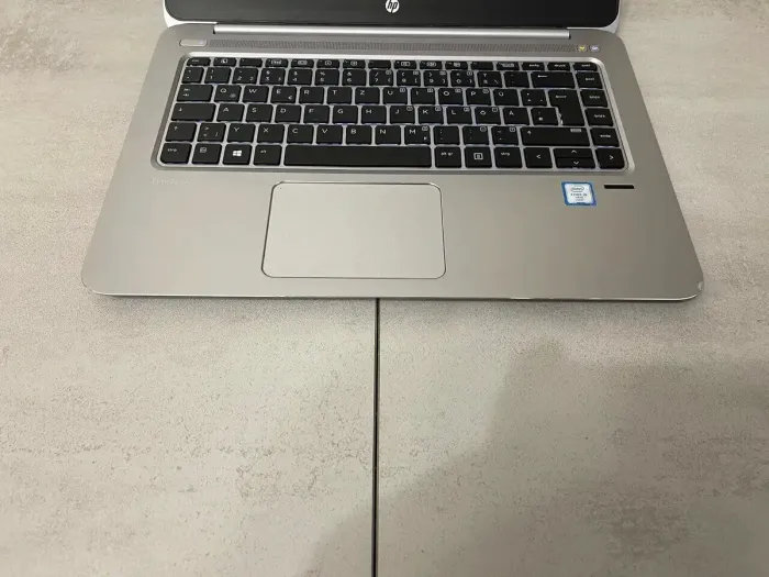 Ноутбук HP EliteBook Folio 1040 G3 / 14" (1920x1080) TN / Intel Core i5-6300U (2 (4) ядра по 2.4 - 3.0 GHz) / 8 GB DDR4 / 256 GB SSD / Intel HD Graphics 520 / WebCam / HDMI б/в - зображення 15