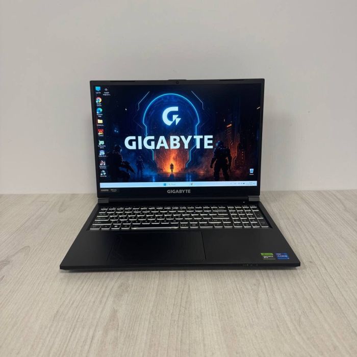 Ігровий ноутбук Б-клас Gigabyte G6 KF / 16" (1920x1200) IPS / Intel Core i7-13620H (10 (16) ядер по 3,6 - 4,9 ГГц) / 16 ГБ DDR4 / 1000 ГБ SSD / nVidia GeForce RTX 4060, 8 ГБ GDDR6, 128-bit / WebCam б/в - зображення 2