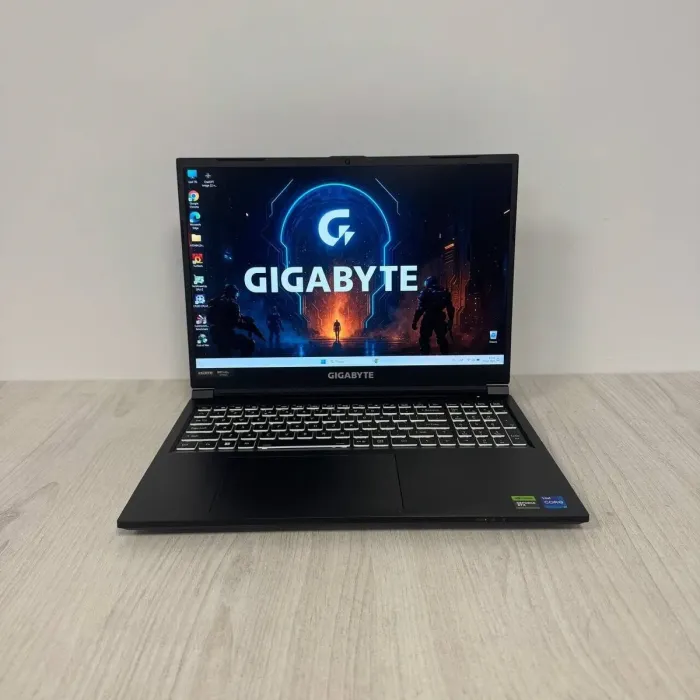 Ігровий ноутбук Б-клас Gigabyte G6 KF / 16" (1920x1200) IPS / Intel Core i7-13620H (10 (16) ядер по 3,6 - 4,9 ГГц) / 16 ГБ DDR4 / 1000 ГБ SSD / nVidia GeForce RTX 4060, 8 ГБ GDDR6, 128-bit / WebCam б/в - изображение 2