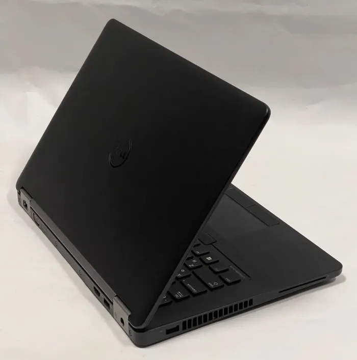 Ультрабук Dell Latitude E5470 / 14" (1920x1080) IPS / Intel Core i5-6300HQ (4 ядра по 2.3 - 3.2 GHz) / 8 GB DDR4 / 256 GB SSD M.2 / Intel HD Graphics 530 / WebCam / Windows 10 Pro б/в - зображення 9