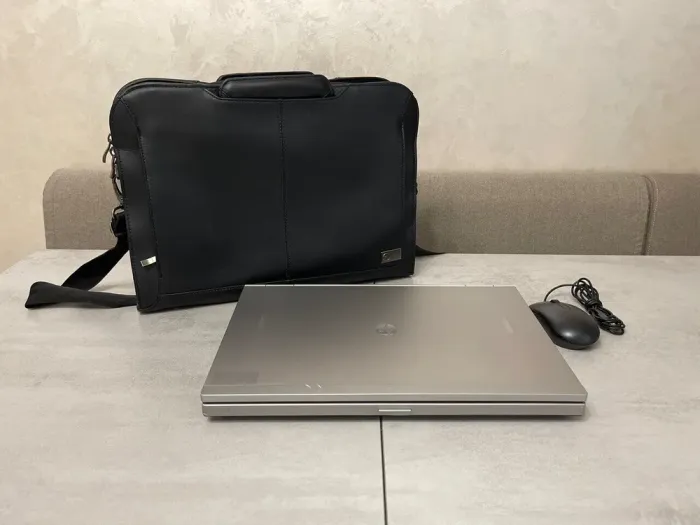 Ноутбук HP EliteBook 8570p / 15.6" (1920x1080) TN / Intel Core i5-3320M (2 (4) ядра по 2.6 - 3.3 GHz) / 8 GB DDR3 / 240 GB SSD / Intel HD Graphics 4000 / WebCam / DVD-ROM б/в - зображення 8