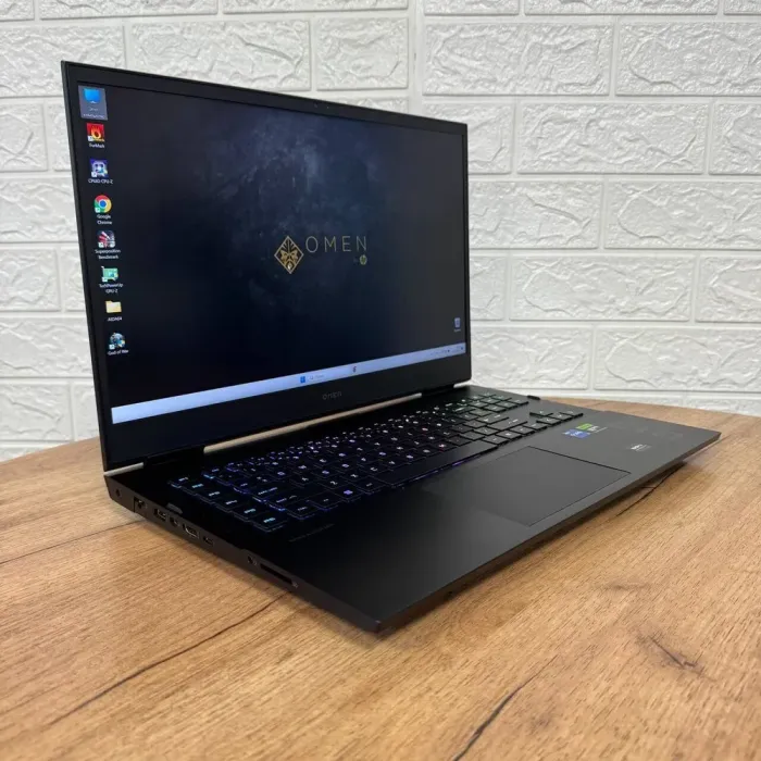 Ігровий ноутбук Б-клас HP Omen 17-cm2020nr / 17.3" (2560x1440) IPS / Intel Core i7-13700HX (16 (24) ядер по 2.1 - 5.0 GHz) / 16 GB DDR5 / 512 GB SSD / nVidia GeForce RTX 4070, 8 GB GDDR6, 128-bit / WebCam б/в - зображення 4