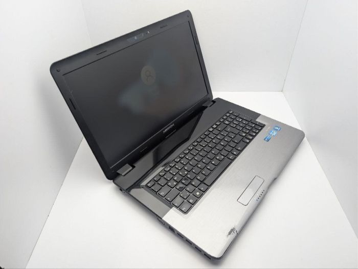 Ноутбук Medion Akoya E7218 / 17.3" (1600x900) TN / Intel Core i3-2310M (2 (4) ядра по 2.1 GHz) / 6 GB DDR3 / 640 GB HDD / Intel HD Graphics / WebCam / DVD-ROM б/в - зображення 6