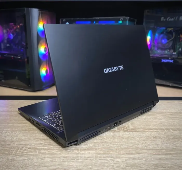 Ігровий ноутбук Gigabyte G5 KD / 15.6" (1920x1080) IPS / Intel Core i5-11400H (6 (12) ядер по 2.7 - 4.5 GHz) / 16 GB DDR4 / 512 GB SSD / nVidia GeForce RTX 3060, 6 GB GDDR6, 128-bit / WebCam б/в - зображення 6