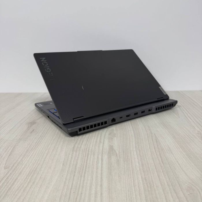 Ігровий ноутбук Б-клас Lenovo Legion 5 15ARH7H / 15.6" (1920x1080) IPS / AMD Ryzen 7 6800H (8 (16 ядер по 3.2 - 4.7 GHz) / 16 GB DDR5 / 512 GB SSD NVMe / nVidia GeForce RTX 3060, 6 GB GDDR6, 192-bit / WebCam б/в - зображення 6