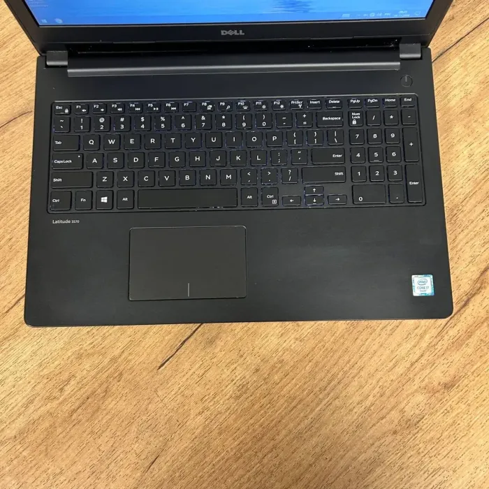 Ноутбук Б-клас Dell Latitude 3570 / 15.6" (1366x768) TN / Intel Core i7-6500U (2 (4) ядра по 2.5 - 3.1 GHz) / 8 GB DDR3 / 256 GB SSD / nVidia GeForce 920M, 2 GB DDR3, 64-bit / WebCam б/в - зображення 7