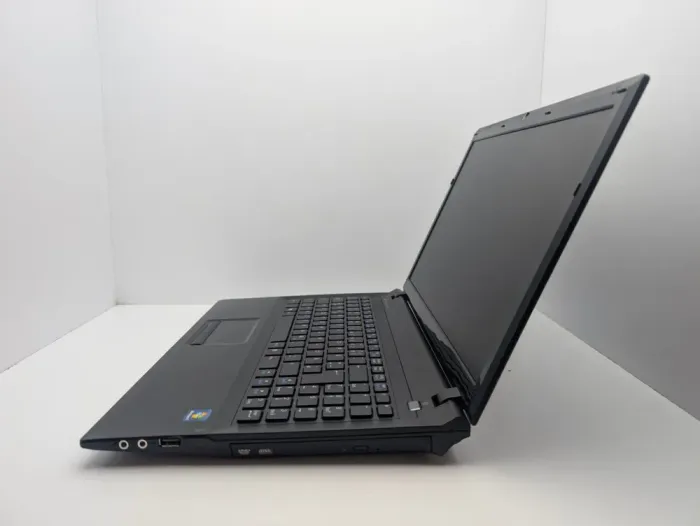 Ноутбук Terra Mobile 1528 / 15.6" (1366x768) TN / Intel Pentium B940 (2 ядра по 2.0 GHz) / 6 GB DDR3 / 320 GB HDD / Intel HD Graphics / WebCam б/в - зображення 7