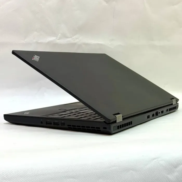 Мобільна робоча станція Lenovo ThinkPad P51 / 15,6" (3840x2160) IPS / Intel Core i7-7700HQ (4 (8) ядер по 2,8 - 3,8 ГГц) / 16 ГБ DDR4 / 512 ГБ SSD / nVidia Quadro M1200, 4 ГБ GDDR5, 128-біт / WebCam / Windows 10 Pro б/в - зображення 8