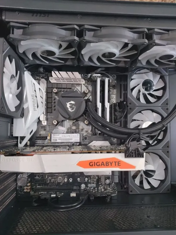 Ігровий ПК AeroCool P500-G-BK-v1 Tower / Intel Core i7-9700KF (8 ядер по 3.6 - 4.9 GHz) / 16 GB DDR4 / 512 GB SSD M.2 / nVidia GeForce GTX 1080 Ti, 11 GB GDDR5X, 352-bit / 500W б/в - зображення 8