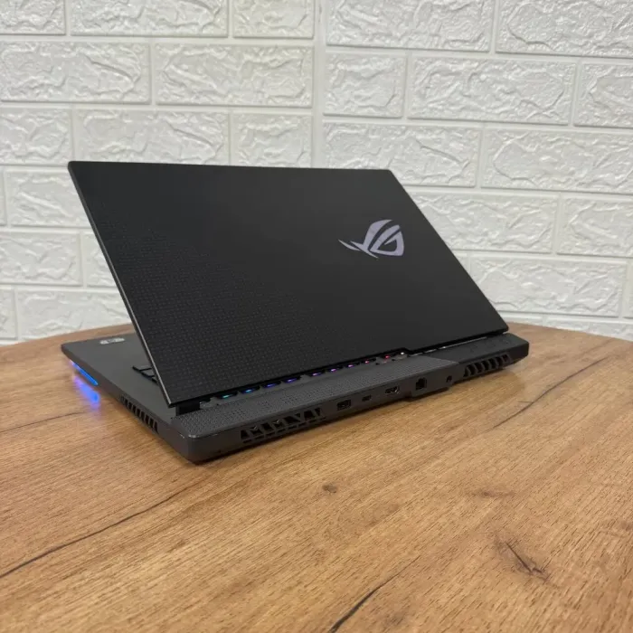 Ігровий ноутбук Asus ROG Strix G15 G512QR / 15.6" (1920x1080) IPS / AMD Ryzen 9 5900HX (8 (16) ядер по 3.3 - 4.6 GHz) / 16 GB DDR4 / 1000 GB SSD / nVidia GeForce RTX 3070, 8 GB GDDR6, 256-bit б/в - зображення 6