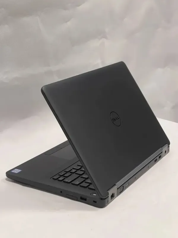 Ноутбук Dell Latitude E5470 / 14" (1920x1080) IPS / Intel Core i5-6200U (2 (4) ядра по 2.3 - 2.8 GHz) / 8 GB DDR4 / 256 GB SSD / Intel HD Graphics 520 / WebCam б/в - зображення 8
