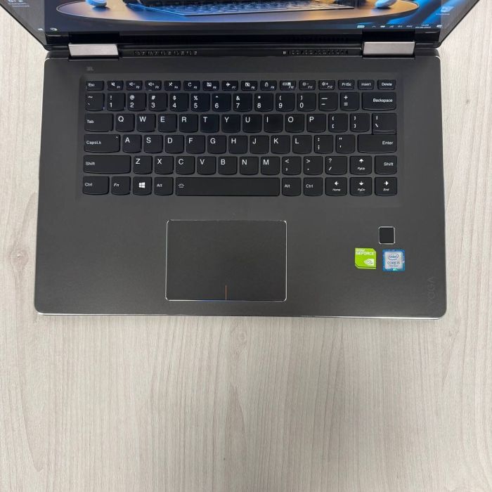 Ноутбук-трансформер Lenovo Yoga 710-15IKB / 15.6" (1920x1080) IPS Touch / Intel Core i5-7200U (2 (4) ядра по 2.5 - 3.1 GHz) / 16 GB DDR4 / 512 GB SSD NVMe / nVidia GeForce 940MX, 2 GB GDDR5, 64-bit / WebCam б/в - зображення 9