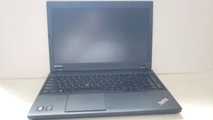 Ноутбук Lenovo ThinkPad T540p / 15.6" (1366x768) TN / Intel Core i7-4600M (2 (4) ядра по 2.9 - 3.6 GHz) / 8 GB DDR3 / 256 GB SSD / Intel HD Graphics 4600 / WebCam б/в - зображення 2