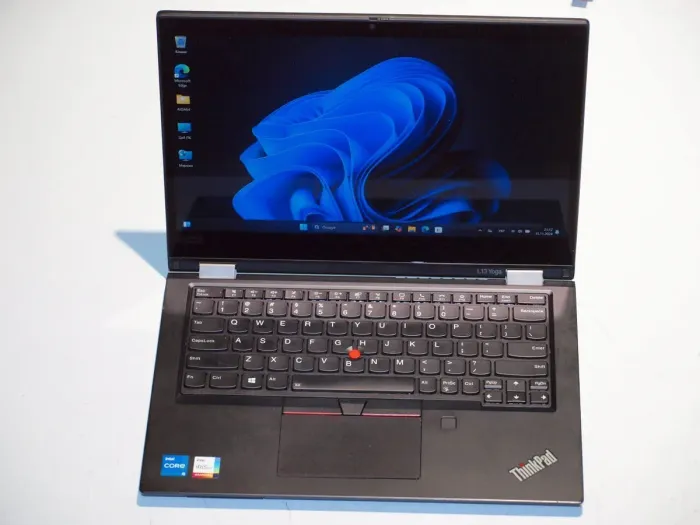Ультрабук-трансформер Lenovo Thinkpad L13 Yoga Gen 2 / 13.3" (1920x1200) IPS Touch / Intel Core i5-1135G7 (4 (8) ядра по 2.4 - 4.2 GHz) / 8 GB DDR4 / 256 GB SSD M.2 / Intel Iris Xe Graphics / WebCam / Стилус / Win 11 б/в - зображення 2