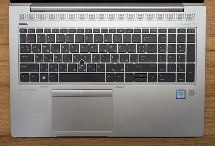 Ультрабук HP EliteBook 850 G5 / 15.6" (1920x1080) IPS Touch / Intel Core i5-8350U (4 (8) ядра по 1.7 - 3.6 GHz) / 32 GB DDR4 / 1000 GB SSD / Intel UHD Graphics 620 / WebCam / Fingerprint / Windows 10 б/в - зображення 3