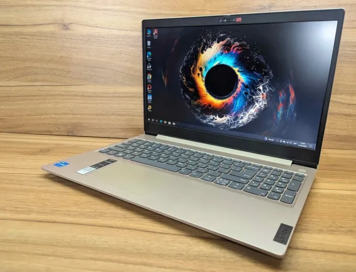 Ультрабук Б-клас Lenovo IdeaPad 3 15 ITL05 / 15.6" (1920x1080) IPS / Intel Core i3-1115G4 (2 (4) ядра по 3.0 - 4.1 GHz) / 12 GB DDR4 / 512 GB SSD / Intel UHD Graphics / WebCam / Windows 10 б/в - зображення 6