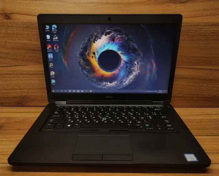 Ультрабук Dell Latitude 5480 / 14" (1366x768) TN / Intel Core i5-7200U (2 (4) ядра по 2.5-3.1 GHz) / 8 GB DDR4 / 256 GB SSD / HD Graphics 620 / WebCam / Win 10 б/в - зображення 2