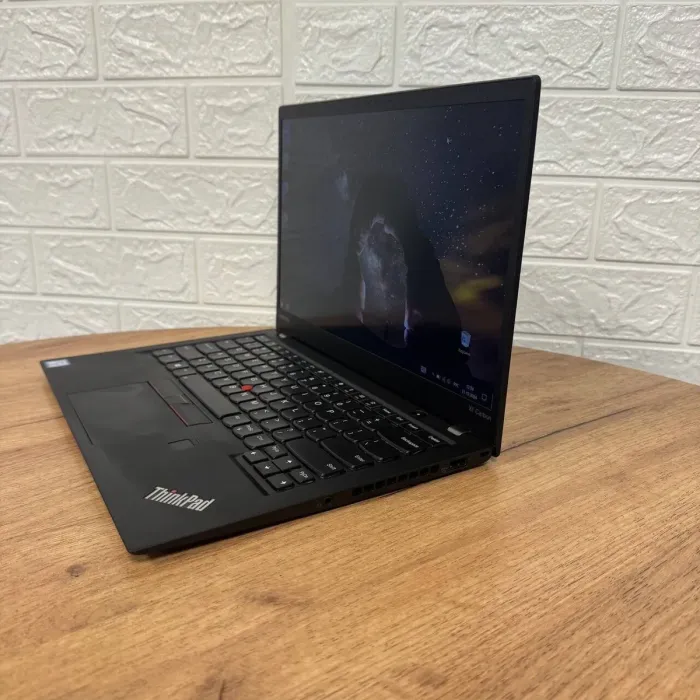 Ультрабук Lenovo ThinkPad X1 Carbon / 14" (1920x1080) IPS / Intel Core i5-7300U (2 (4) ядра по 2.6 - 3.5 GHz) / 8 GB DDR4 / 240 GB SSD / Intel HD Graphics 620 / WebCam б/в - зображення 5