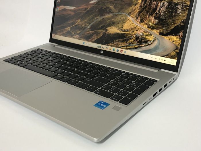 Ультрабук HP ProBook 450 G8 / 15.6" (1920x1080) IPS / Intel Core i3-1115G4 (2 (4) ядра по 1.7 - 4.1 GHz) / 8 GB DDR4 / 256 GB SSD NVMe / Intel UHD Graphics / WebCam / Win 11 Pro б/в - зображення 8